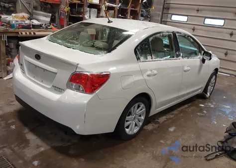 2016 Subaru Impreza 2.0I Premium z USA, uszkodzony, nr VIN JF1GJAB68GH011493